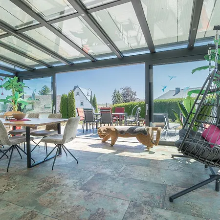 Casa Eifel - In Mit Lateinamerikanischer Seele Fuer Bis Zu 7 Personen - Mit Garten, Terrasse, Wintergarten, Spielzimmer Fuer - Hunde Willkommen Bleialf