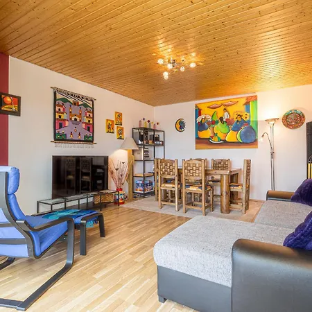 Casa Eifel - In Mit Lateinamerikanischer Seele Fuer Bis Zu 7 Personen - Mit Garten, Terrasse, Wintergarten, Spielzimmer Fuer - Hunde Willkommen Bleialf